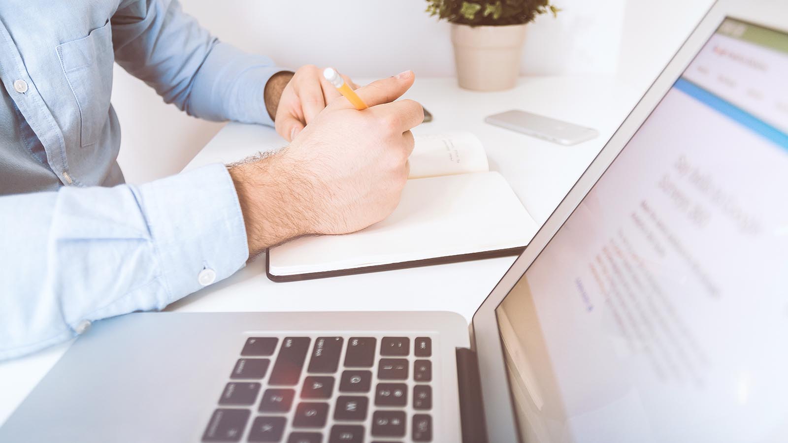 <span id="hs_cos_wrapper_name" class="hs_cos_wrapper hs_cos_wrapper_meta_field hs_cos_wrapper_type_text" style="" data-hs-cos-general-type="meta_field" data-hs-cos-type="text" >How to Value Your Cannabis Dispensary and Retail Marijuana License</span>